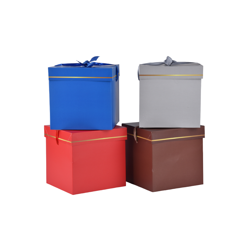 Коробка подарочная Home Collection Микс 15*15*15 см 1 шт