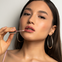 Жидкая матовая помада SHIK Soft Matte Lipstick т.02 Petal 5 г