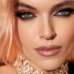 Пудра компактная с зеркалом Stellary Compact Powder т.04 Песочный 7 г