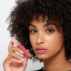 Блеск для губ L'Oreal Paris Brilliant Signature Plump т.412 7 мл