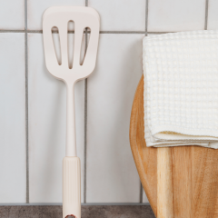 Лопатка кухонная HOMYKO PLU1205 Бежевый 33,5*8 см 1 шт