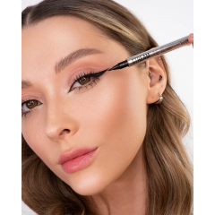 Стойкая подводка для глаз Belor Design Stream Line т.Черный 1,1 г