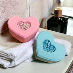 Гейзер для ванны с солью сердце Bada Boom Love Bomb Pink 230 г